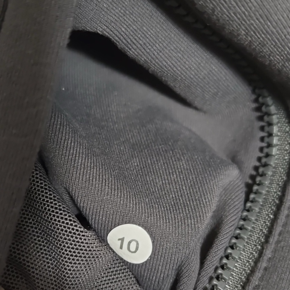 Lululemon gray zip jacket - Picture 6 of 8